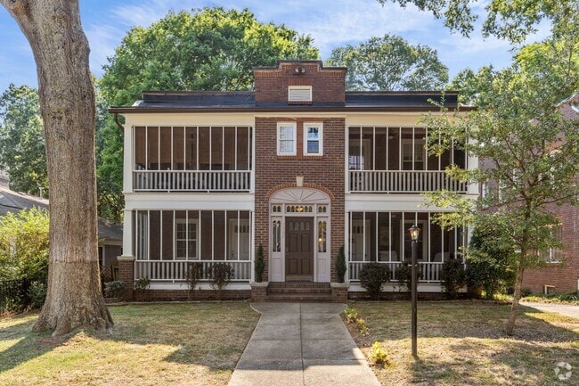 Building Photo - 1707 Club Rd