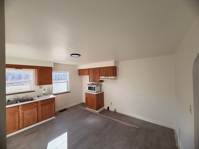 Foto del edificio - 4861 Bull Creek Rd