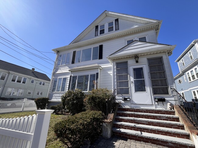 Building Photo - 121 Shore Dr