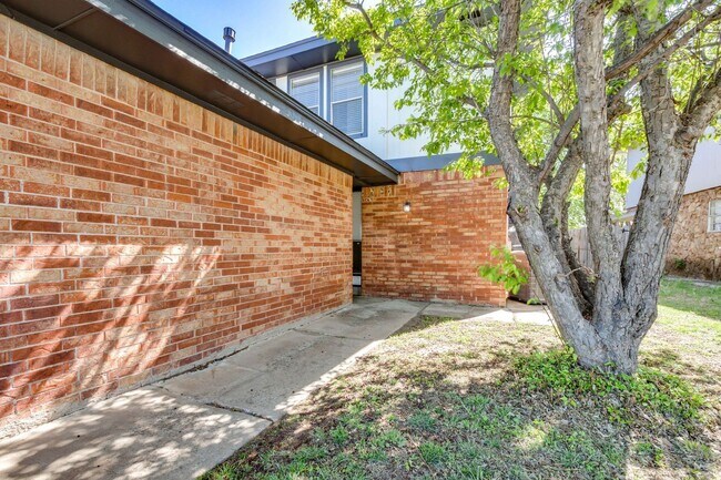 Foto del edificio - Three bed/2.5 bath in Harvest Hills