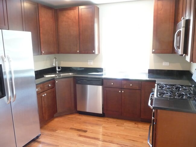 Building Photo - 3705 N Kedzie Ave