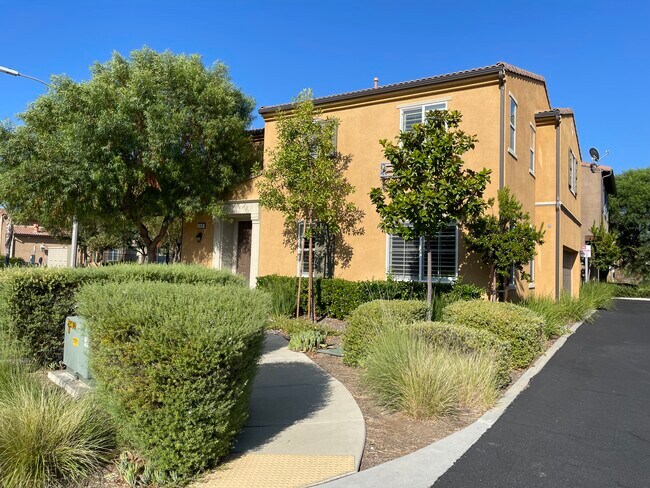 Building Photo - 37458 Paseo Violeta