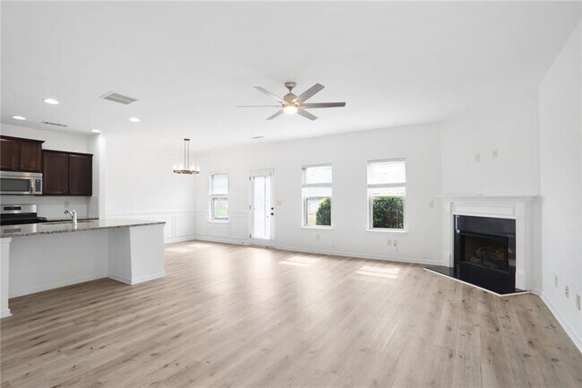 Building Photo - 2528 Morgan Chase Dr