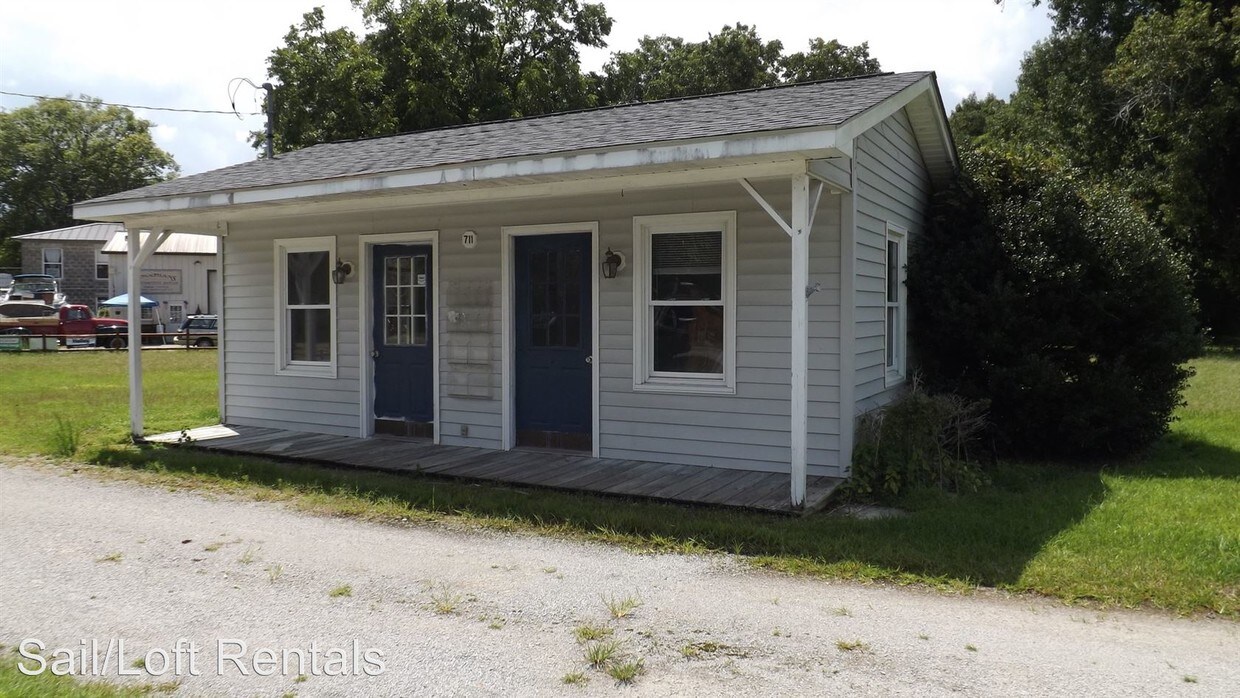 Building Photo - Studio, 1 bath House - 711 Broad Street