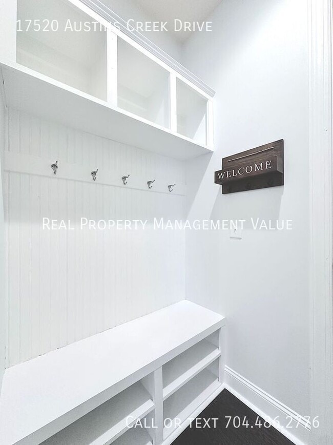 Foto del edificio - 17520 Austins Creek Dr