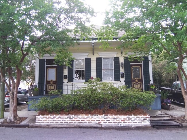 Photo - 447 Elmira Ave House