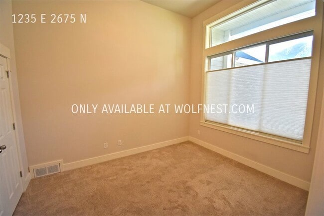 Building Photo - Gorgeous 3 Bed North Ogden Home! No Deposi...