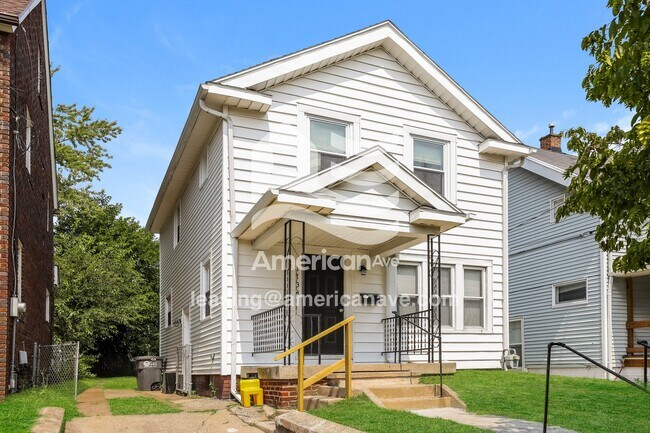Foto del edificio - 1734 Brussels St