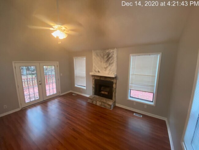Building Photo - 5704 Cove Crest Cir