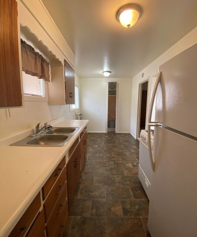 Building Photo - GREAT 1x1 Apartment in Caldwell!