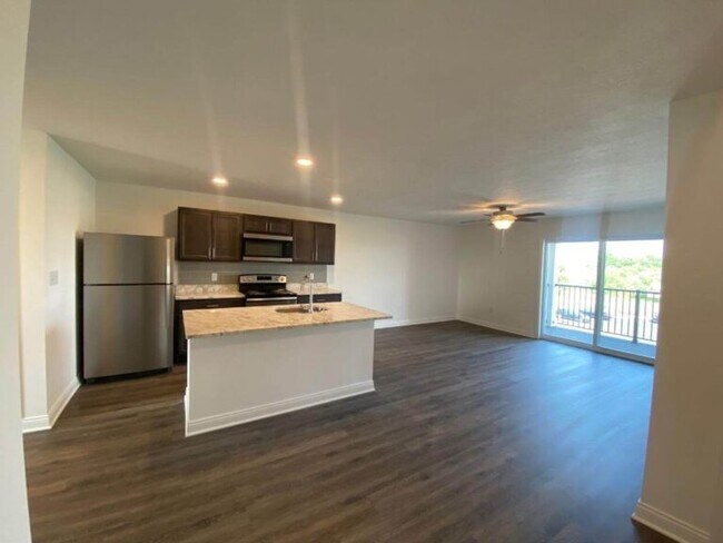 Foto del edificio - Amelia Place Apartments