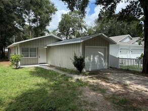 Building Photo - 26335 Sleepy Hollow St