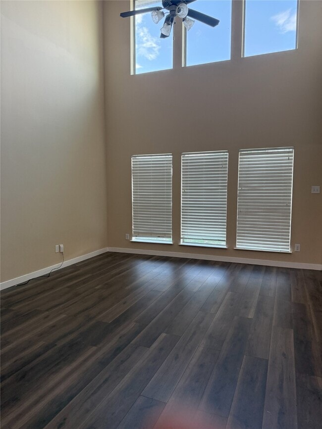 Foto del edificio - 22434 Albee Dr
