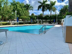 Building Photo - 7900 Harbor Island Dr