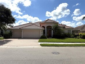 Building Photo - 2729 Harvest Dr