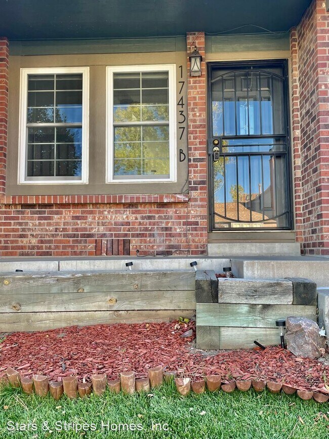 Building Photo - 2 br, 2.5 bath House - 17437 E. Rice Circl...