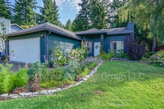 Building Photo - 10519 NE 45th Ave