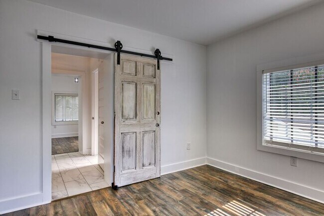 Foto del edificio - 1122 Wellman Ave NE