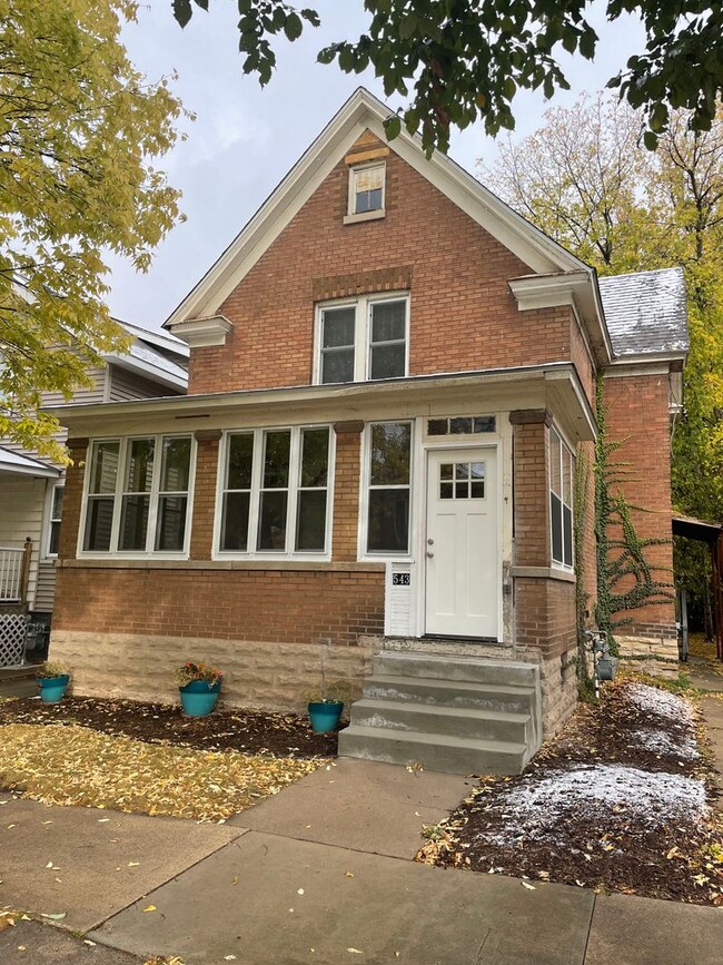 Building Photo - 543 W Michigan St