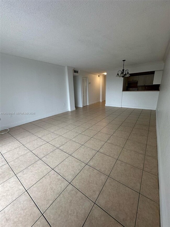 Building Photo - 6930 Miami Gardens Dr