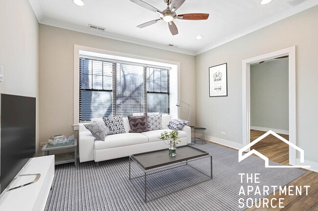 Building Photo - 1946 W Nelson St