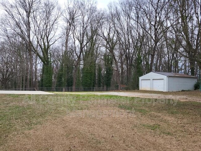 Building Photo - 653 Glenn Gee Rd