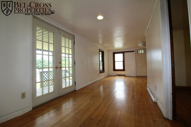 Foto del edificio - 2 Bedroom, 1 Bath house - Available 8/07/2025