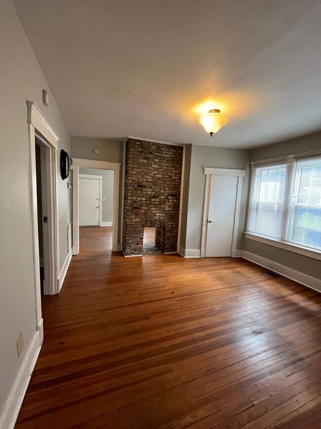 Building Photo - Charming 2 Bed/ 1.5 Bath Home in Lockeland...