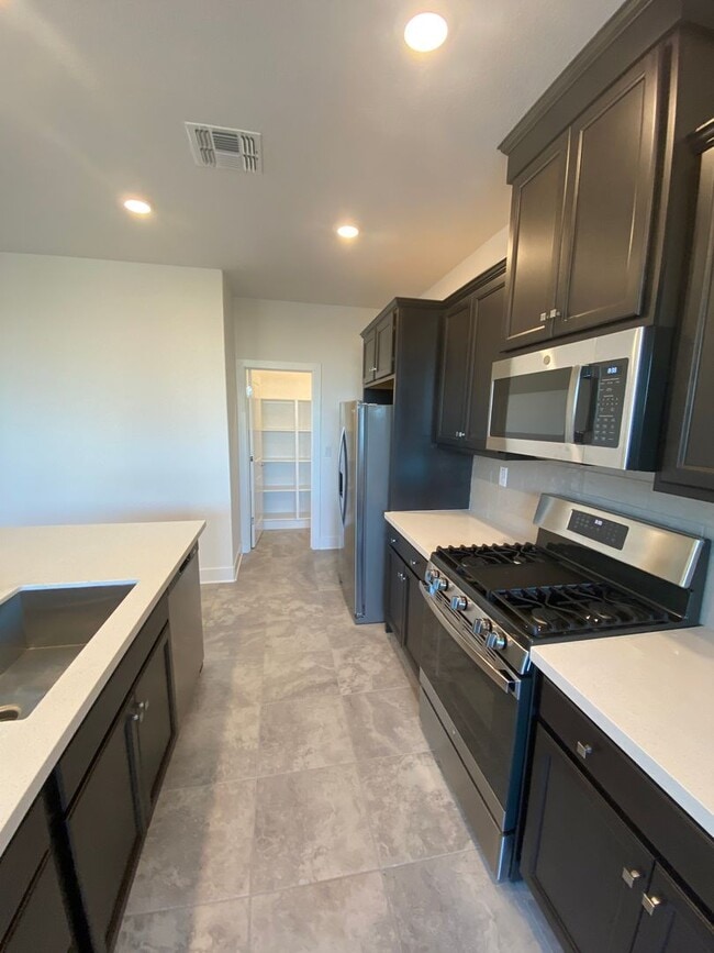 Building Photo - Single Story Home in Whitney Ranch with Ow...