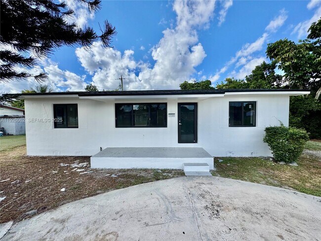 Building Photo - 15300 NW 32nd Ave