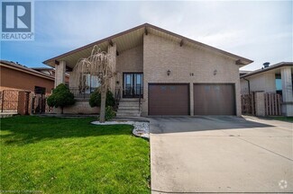 Building Photo - 19 Pavarotti Ct