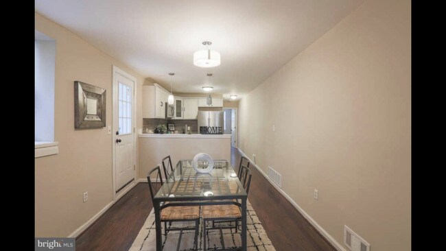 Foto del edificio - 1404 E Biddle St