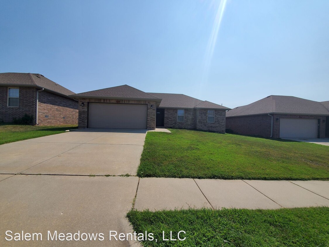 3 br, 2 bath House - 3514 S. Juniper Photo