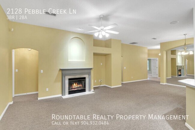 Foto del edificio - 2128 Pebble Creek Ln