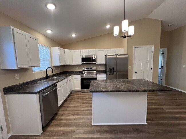 Foto del edificio - Brand New 4BR / with amazing efficiency an...