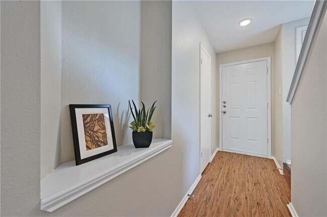 Building Photo - 9602 Nightjar Dr