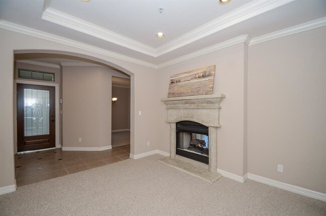 Building Photo - 4309 Lake Walk Ct