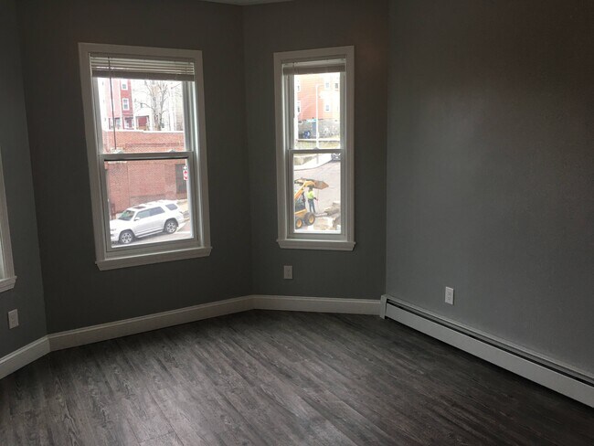 Foto del edificio - 424 Bowdoin St