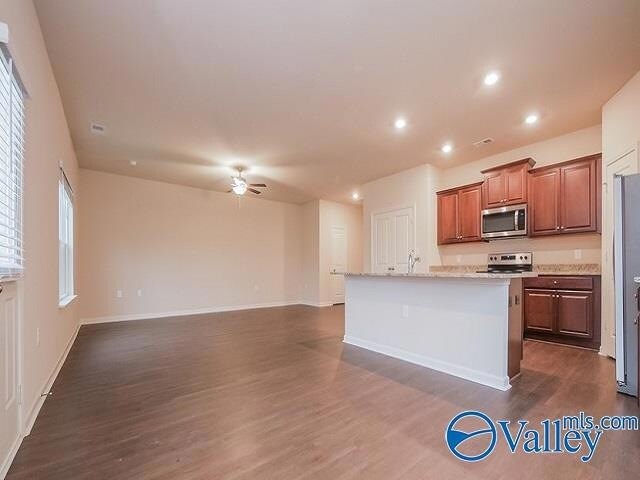 Foto del edificio - 1037 Pilgrim Ln