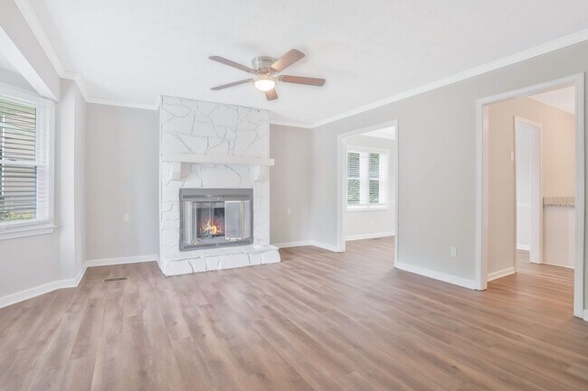 Building Photo - 2462 Chauncey Ln