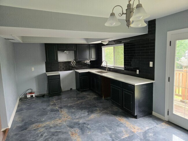 Foto del edificio - Charming 3BR House in Webster