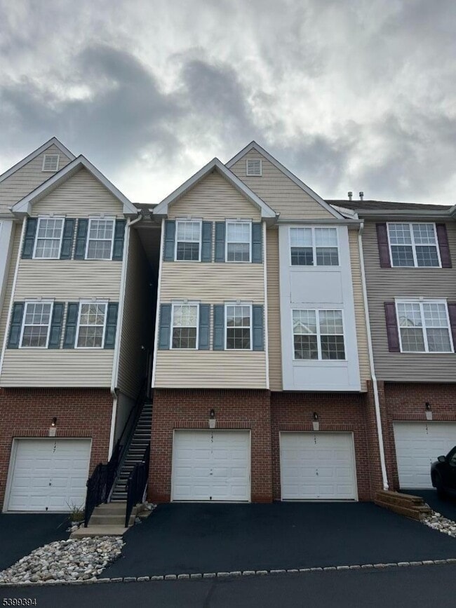 Foto del edificio - 145 Conover Terrace