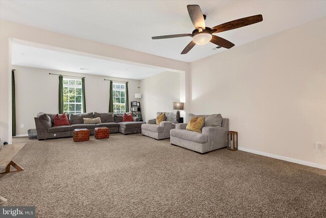 Building Photo - 364 Chessington Dr