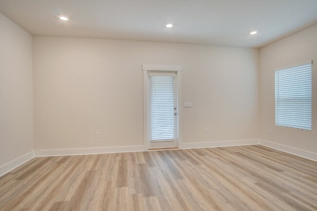 Foto del edificio - New construction townhome in NE Pensacola!