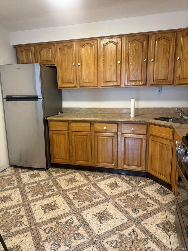 Building Photo - 144-87 176th St
