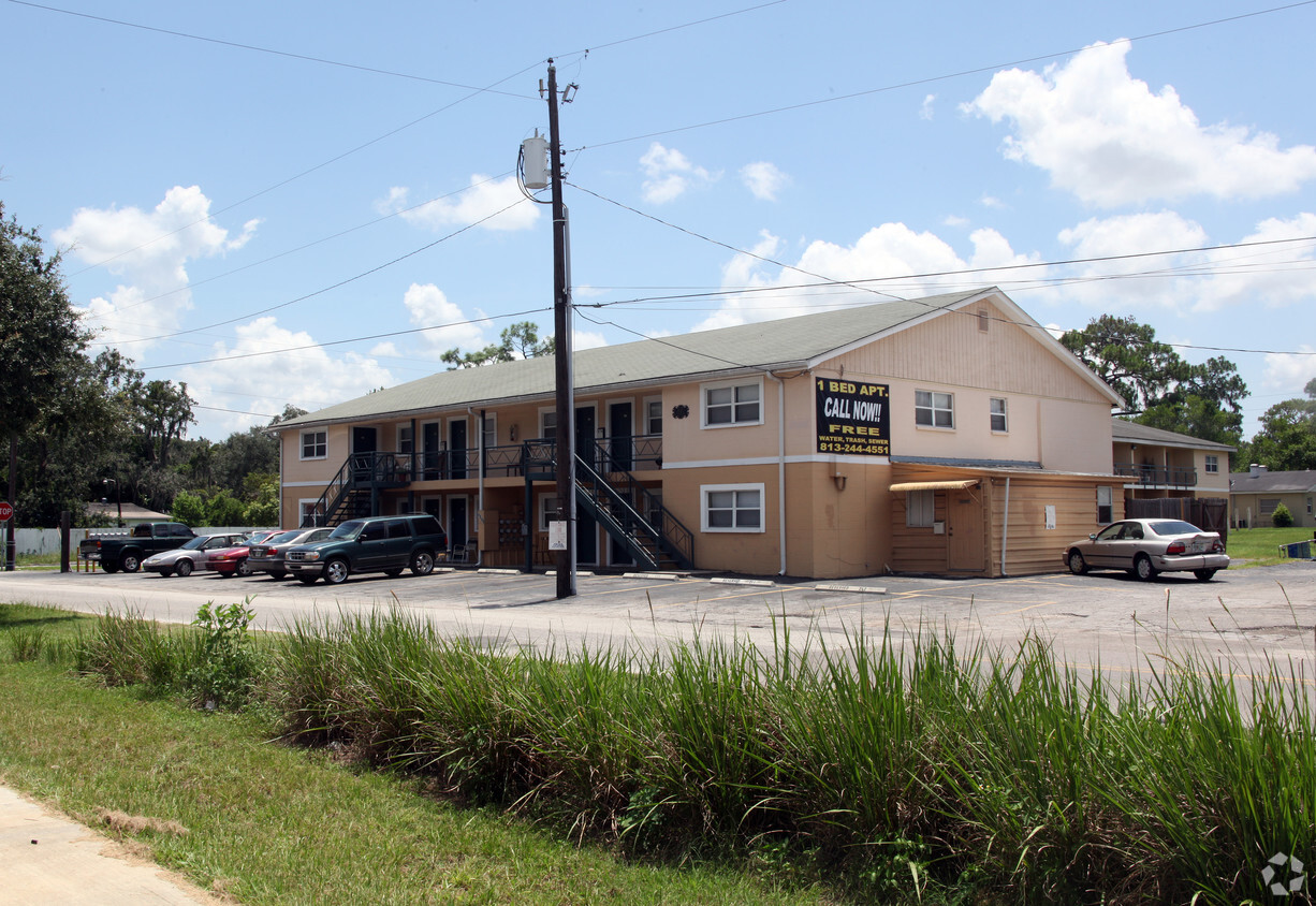 Building Photo - Greenwood Apartments