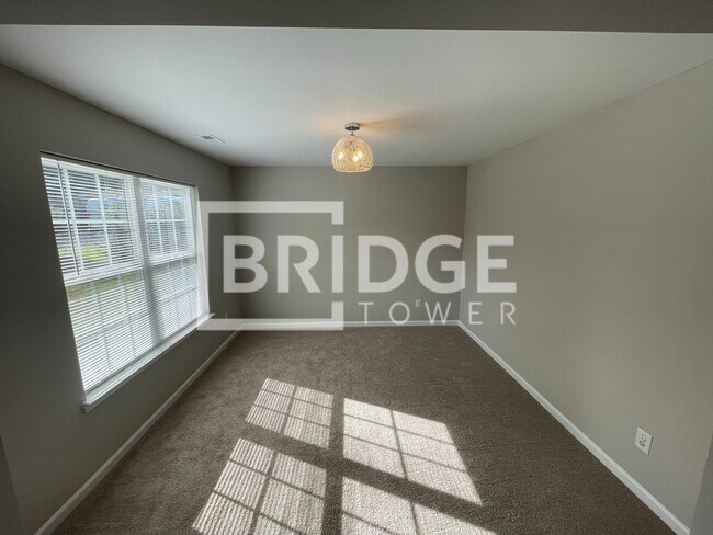 Foto del edificio - 333 Ashton Bluff Circle, Mount Holly, NC. ...