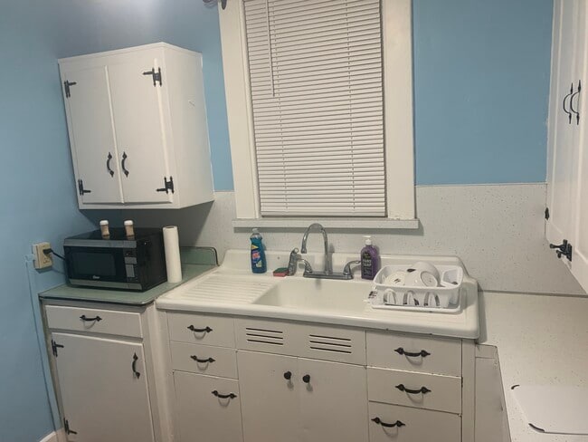 Building Photo - 2816 W Liberty St