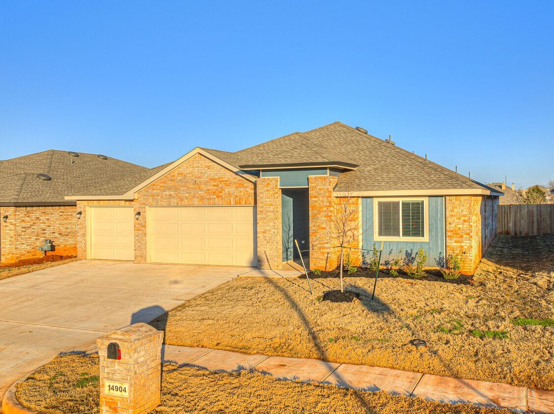 Brand new home + Greenbelt lot + Deer Cree... House Rental in