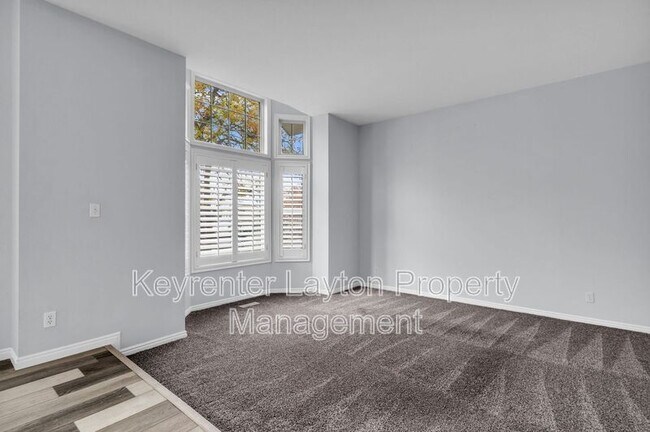 Foto del edificio - 2339 Lindsay Wood Ln